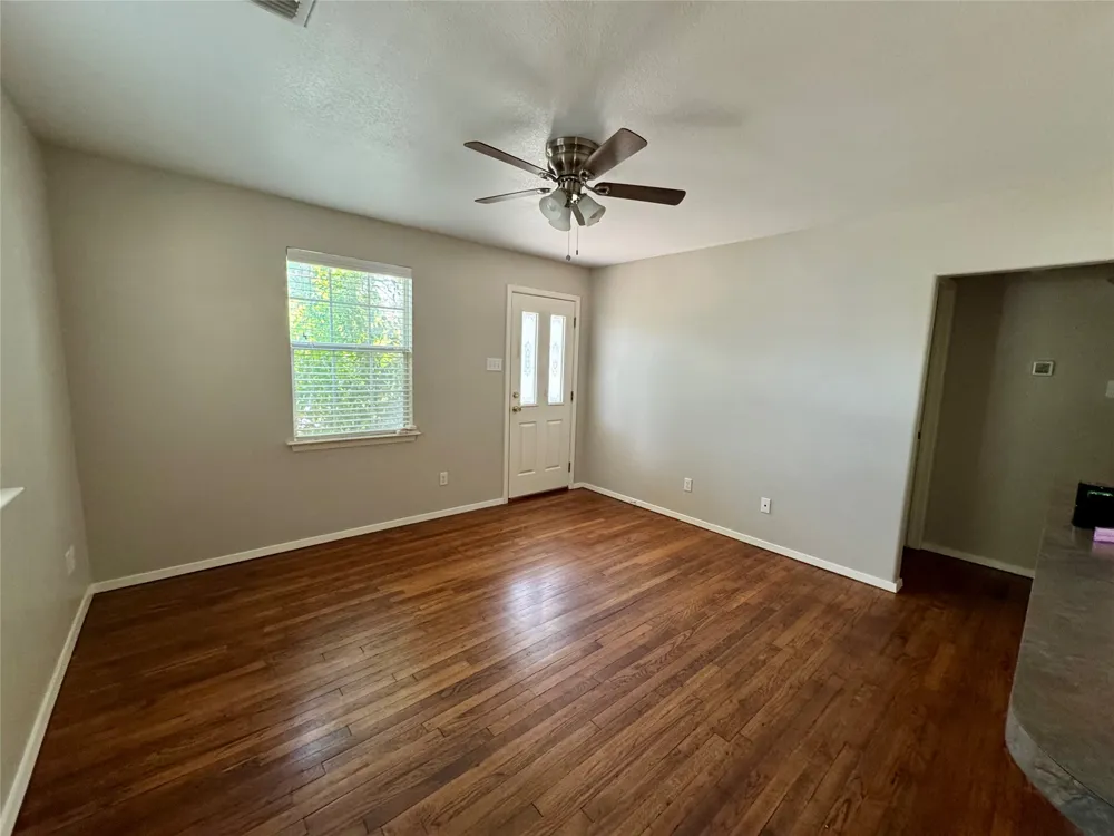1013 Wilshire Boulevard Arlington, TX 76012