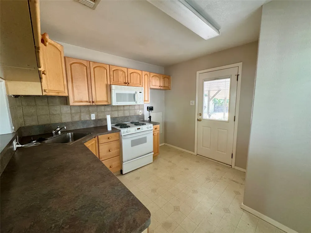 1013 Wilshire Boulevard Arlington, TX 76012