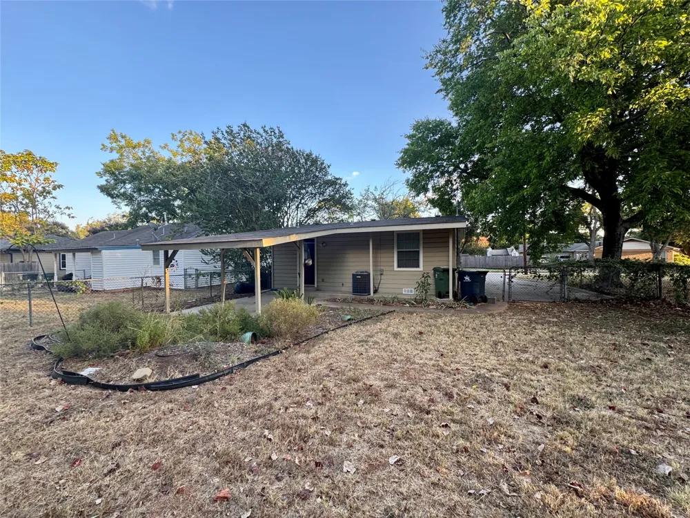 1013 Wilshire Boulevard Arlington, TX 76012