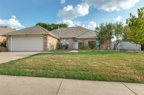 6700 Greenleaf Drive