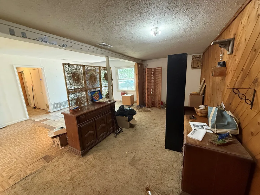 2517 W 7th Street Irving, TX 75060