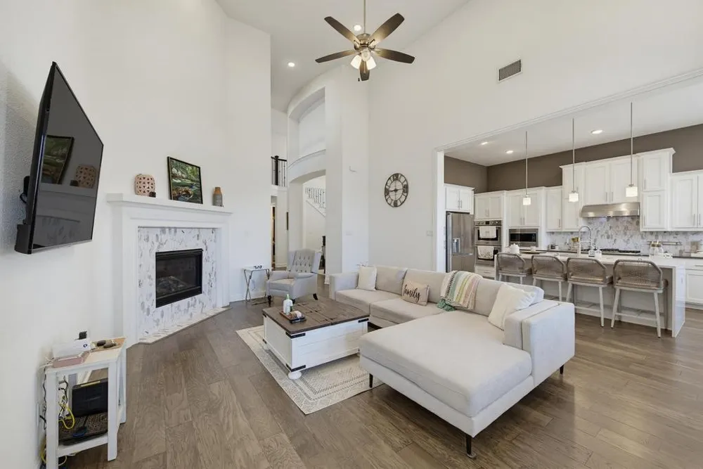 1811 Sable Bay Lane Arlington, TX 76005