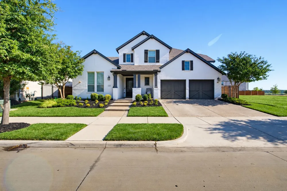 1811 Sable Bay Lane Arlington, TX 76005