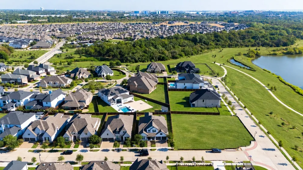 1811 Sable Bay Lane Arlington, TX 76005