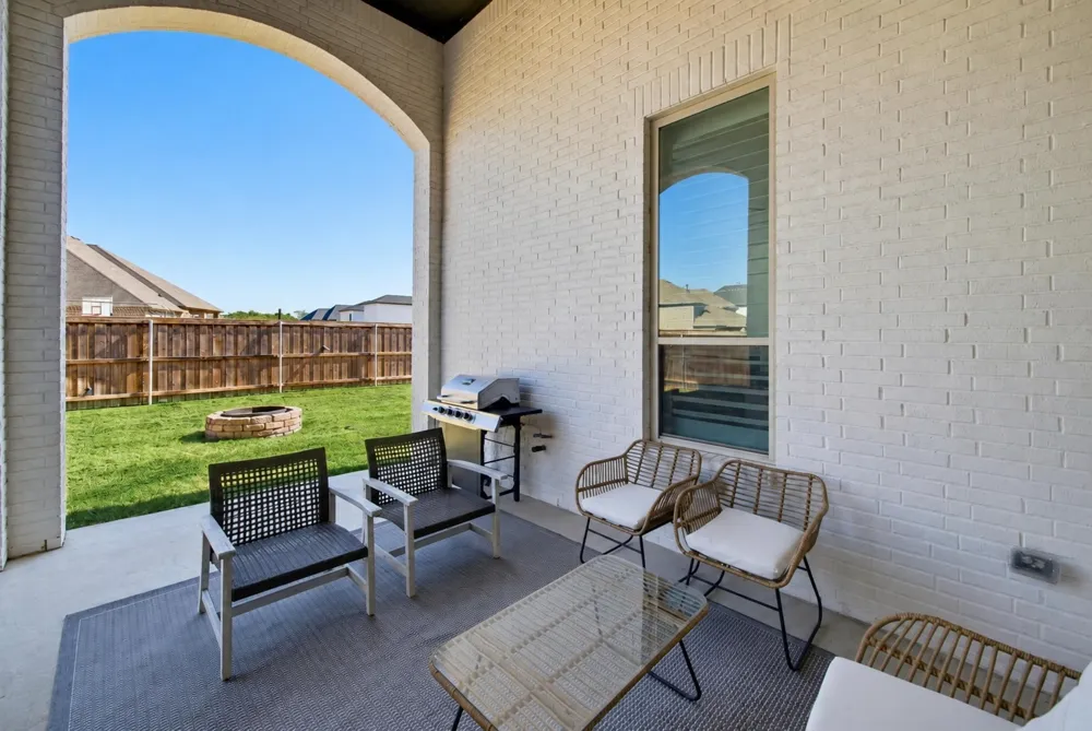 1811 Sable Bay Lane Arlington, TX 76005