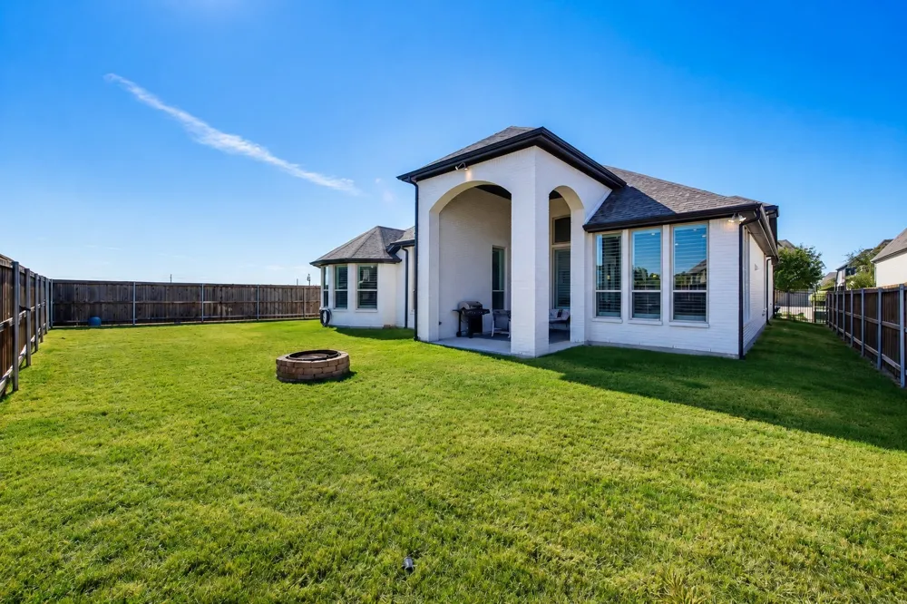 1811 Sable Bay Lane Arlington, TX 76005