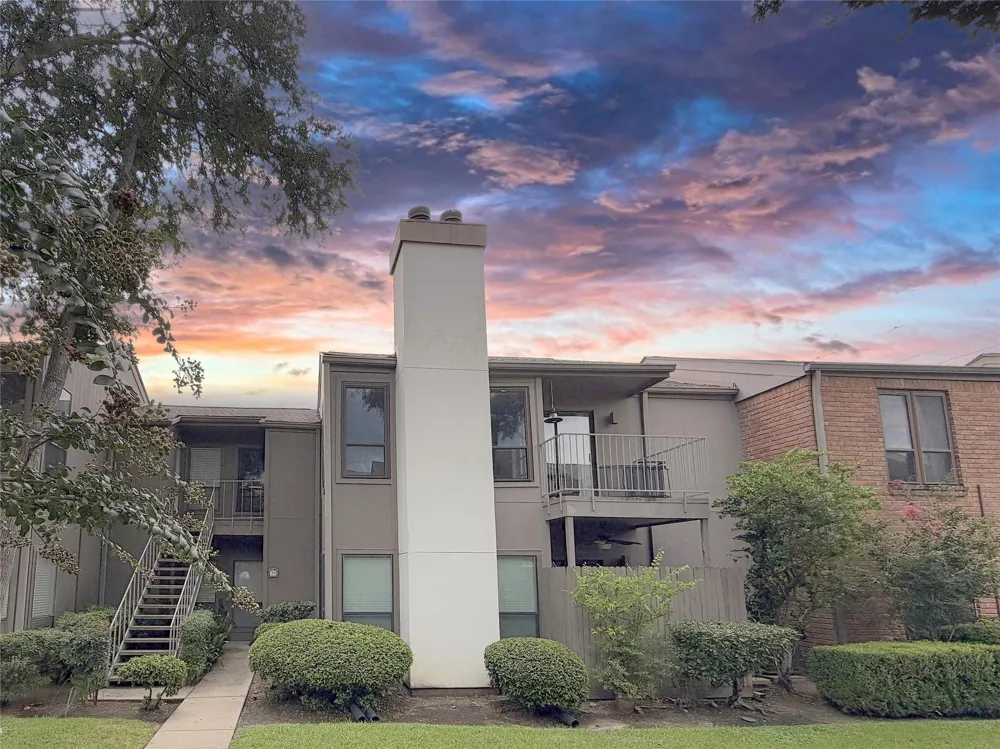 1201 Bering Drive #39 Houston, TX 77057
