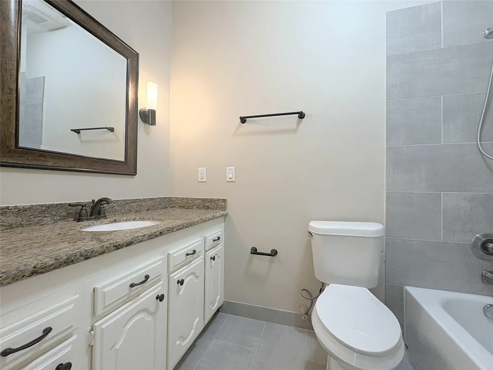 1201 Bering Drive #39 Houston, TX 77057