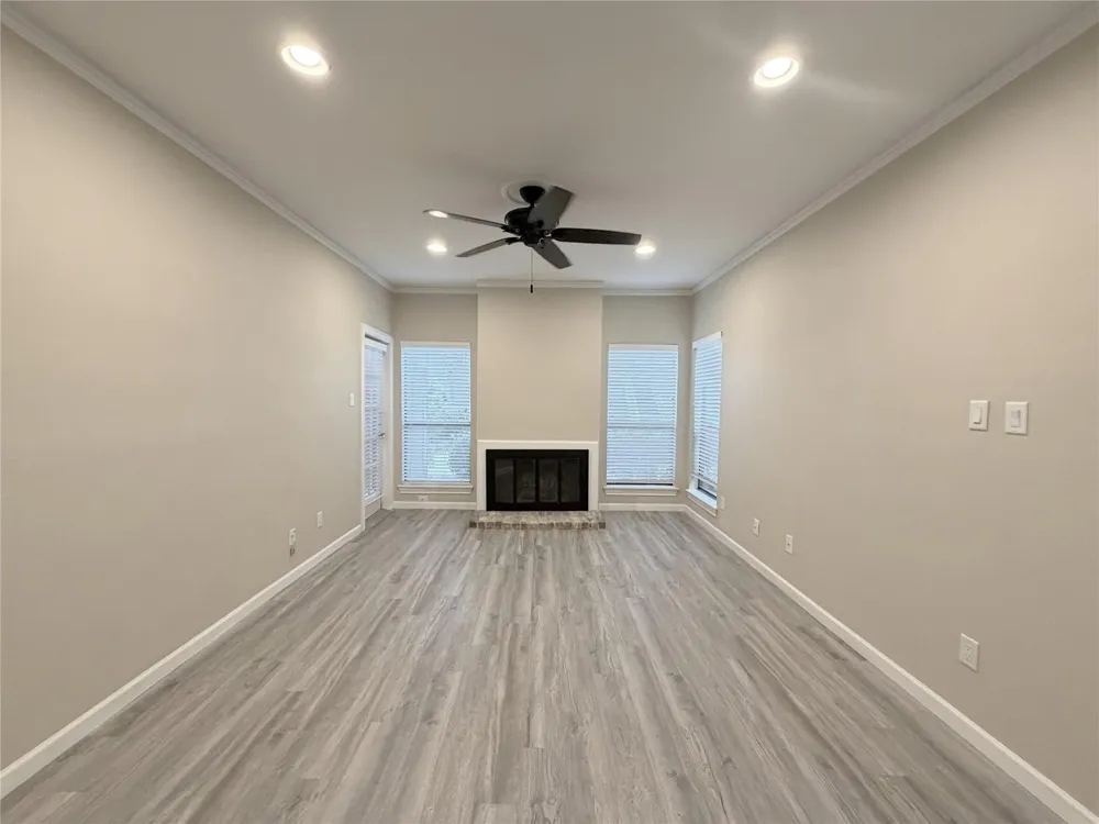 1201 Bering Drive #39 Houston, TX 77057
