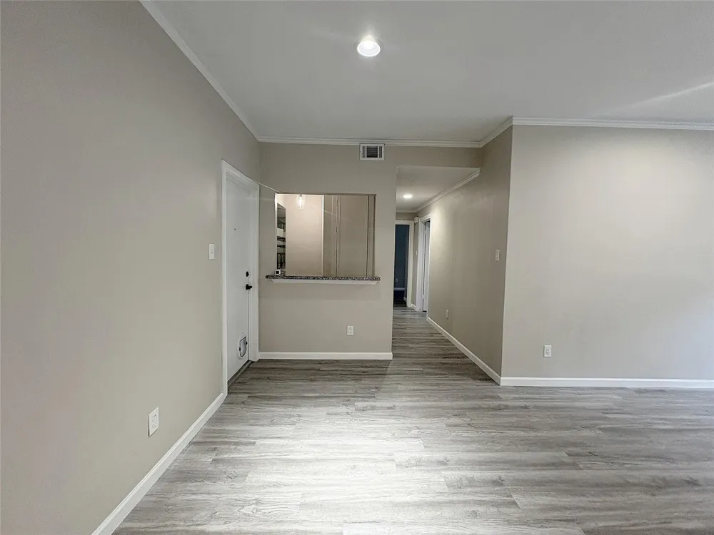 1201 Bering Drive #39 Houston, TX 77057