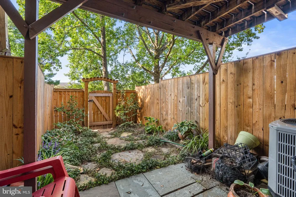 18387 TIMKO LANE #82 Germantown, MD 20874
