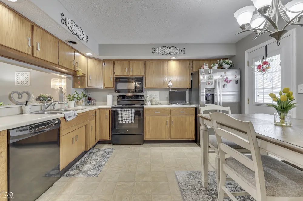 1222 Paradise Way #D Greenwood, IN 46143