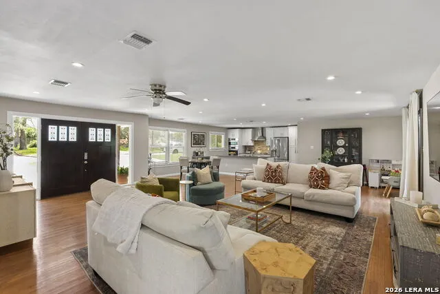 119 Blakeley Dr San Antonio, TX 78209
