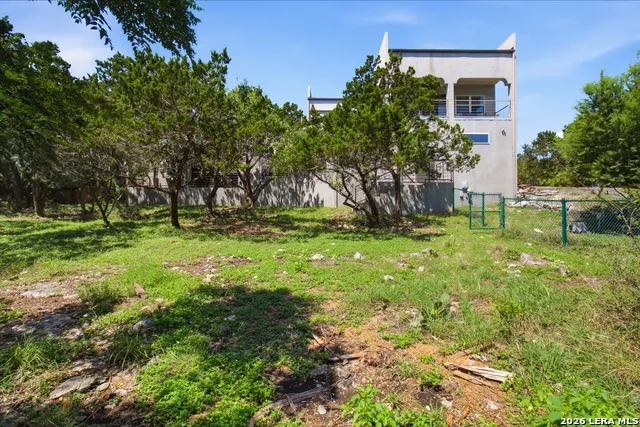 1014 FLAGSTONE DR San Antonio, TX 78260