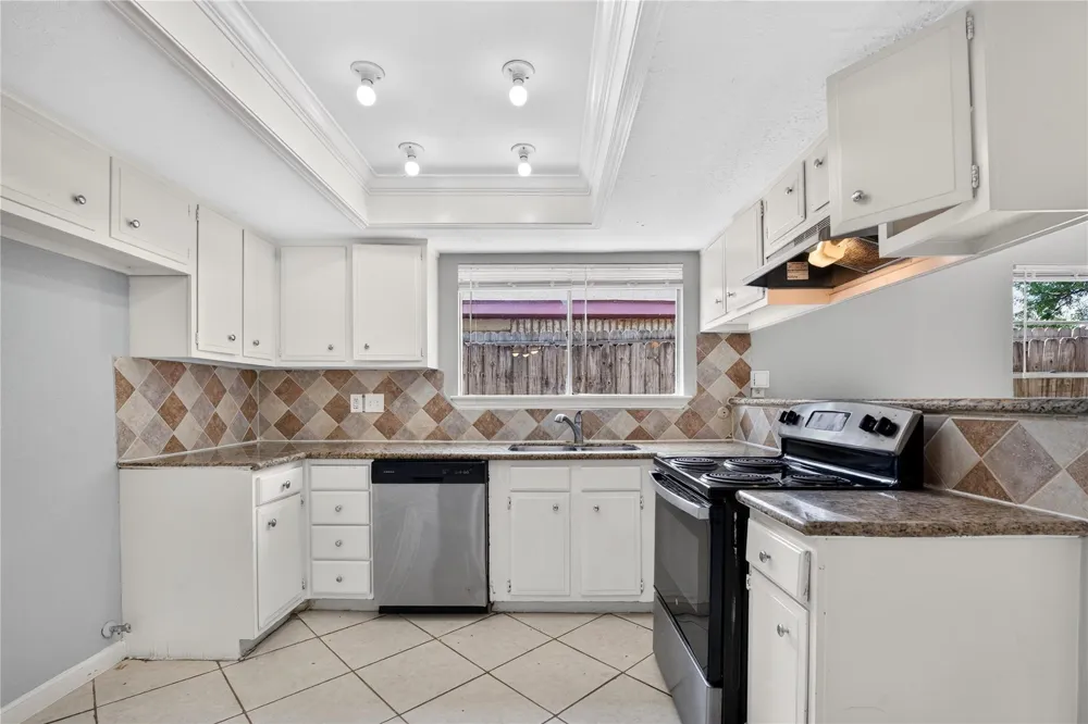 7622 Bubbling Spring Lane Houston, TX 77086