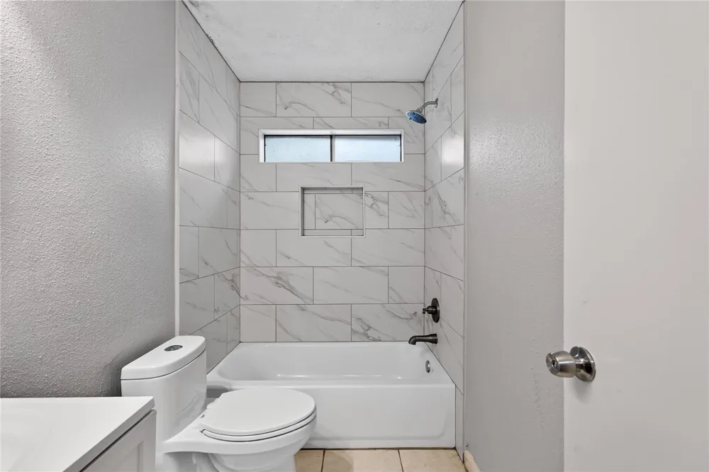 7622 Bubbling Spring Lane Houston, TX 77086