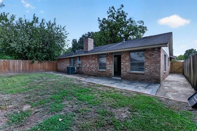 7622 Bubbling Spring Lane Houston, TX 77086