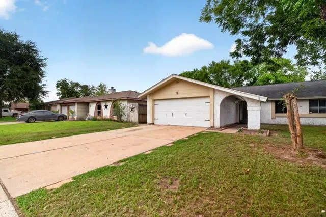 7622 Bubbling Spring Lane Houston, TX 77086