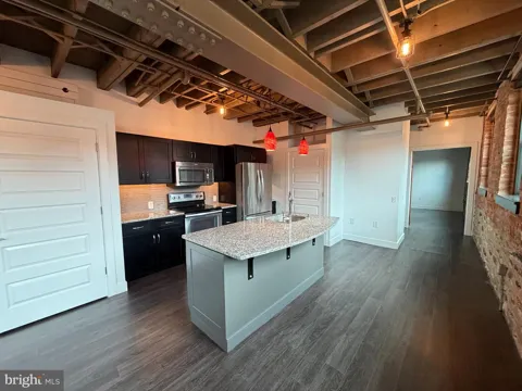820 W MARKET STREET #1A
