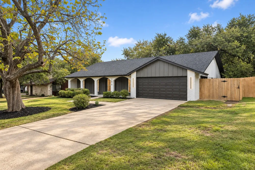 11819 Highland Oaks Trail Austin, TX 78759