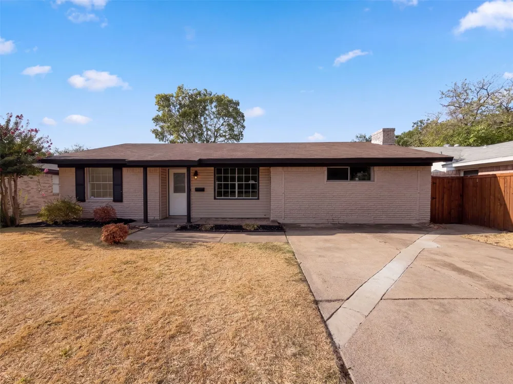 8540 Foxwood Lane Dallas, TX 75217