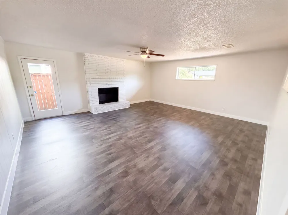 8540 Foxwood Lane Dallas, TX 75217