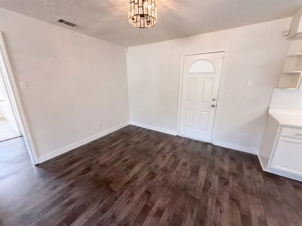 8540 Foxwood Lane Dallas, TX 75217