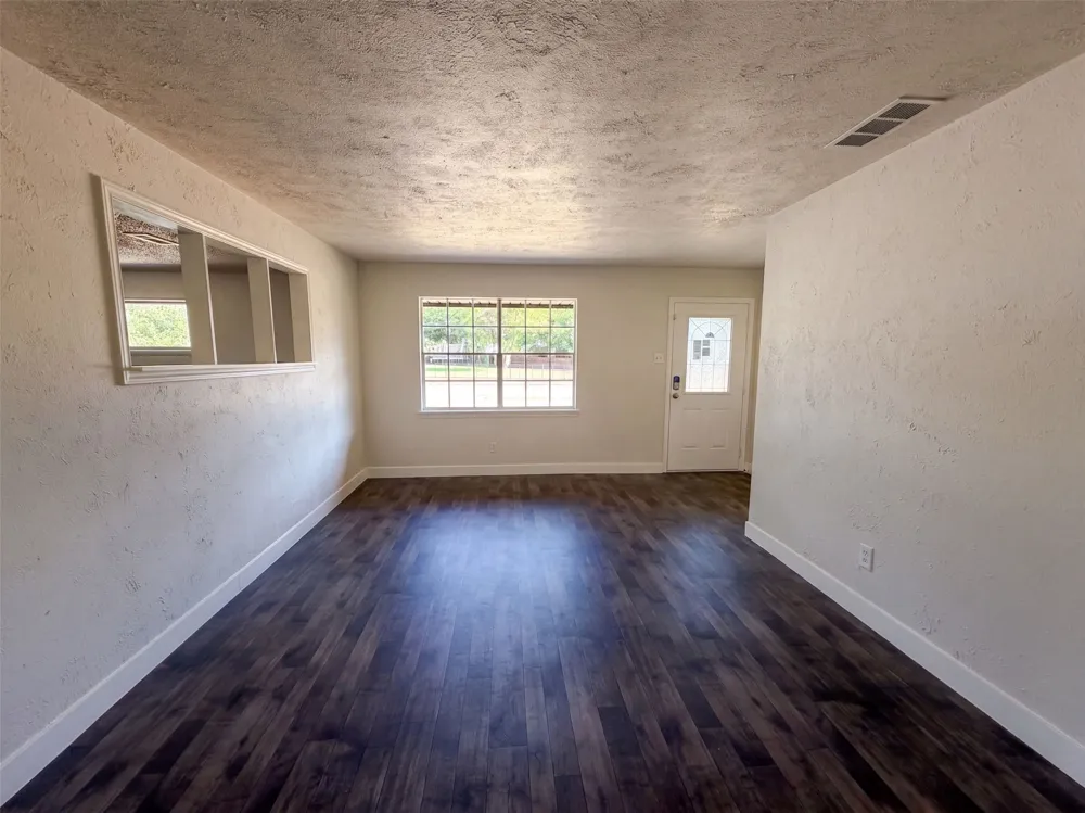 8540 Foxwood Lane Dallas, TX 75217