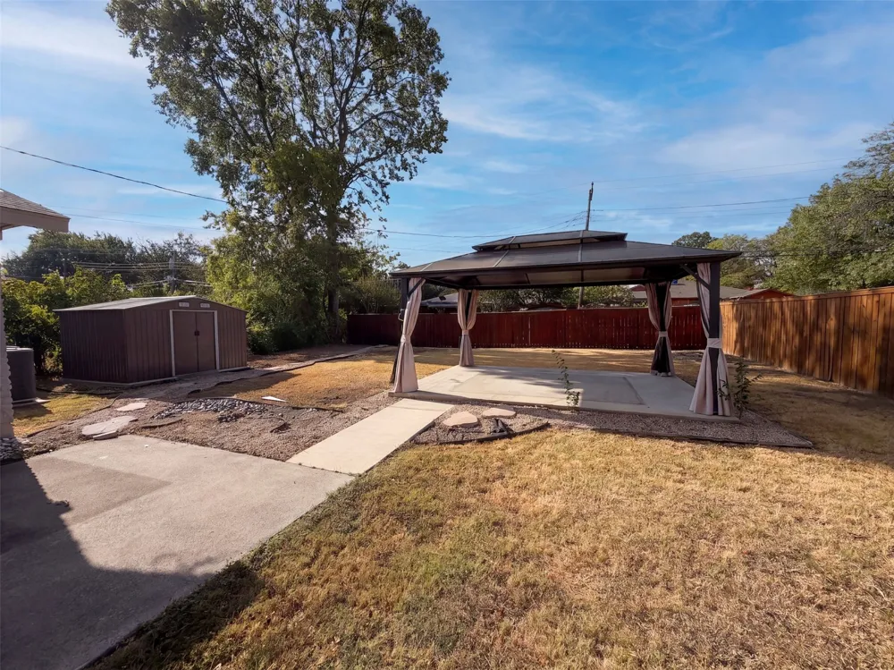 8540 Foxwood Lane Dallas, TX 75217
