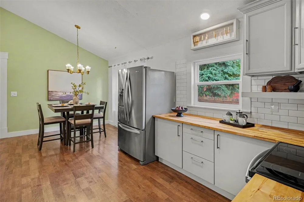 9647 W Elmhurst Place Littleton, CO 80128