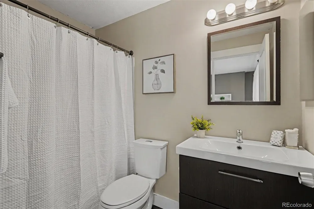 9647 W Elmhurst Place Littleton, CO 80128