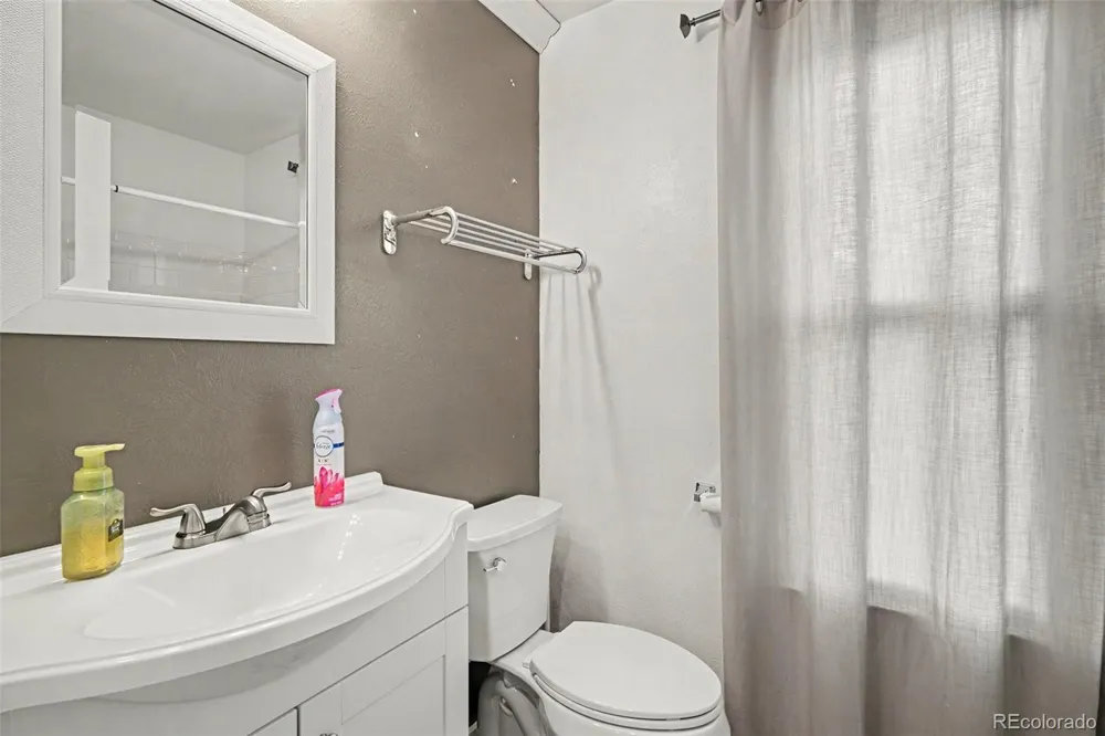9647 W Elmhurst Place Littleton, CO 80128