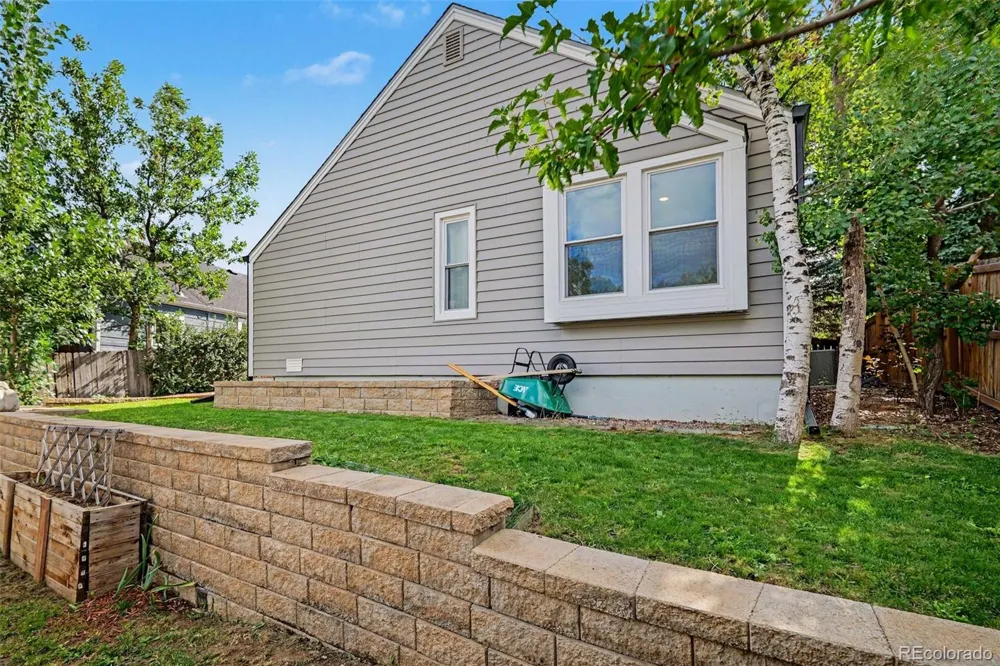 9647 W Elmhurst Place Littleton, CO 80128