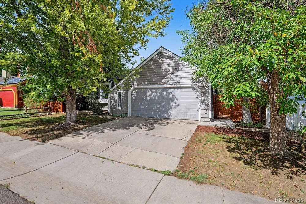 9647 W Elmhurst Place Littleton, CO 80128