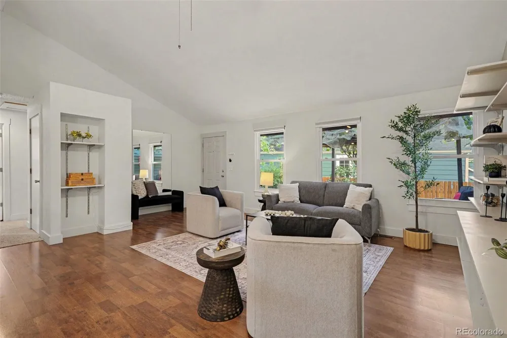 9647 W Elmhurst Place Littleton, CO 80128