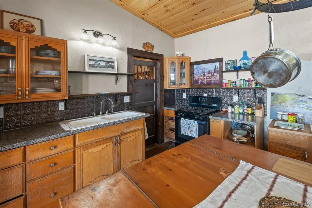 2400 Fourmile Creek Road Hartsel, CO 80449