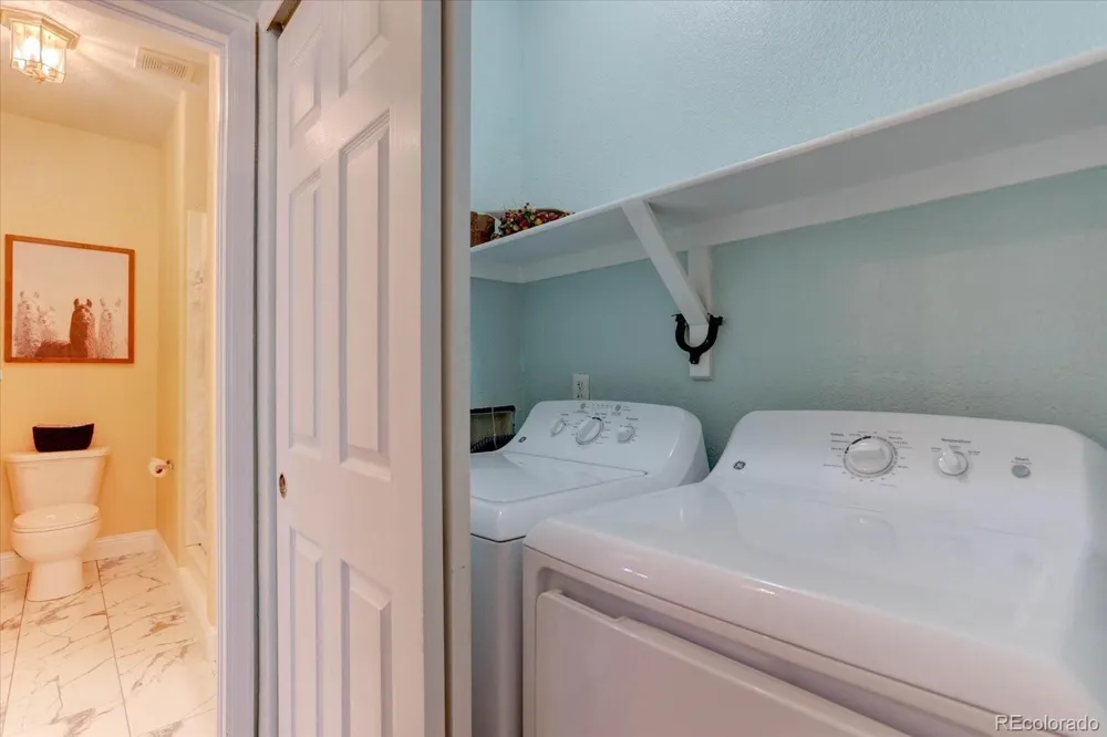 2522 Atchison Street Aurora, CO 80011