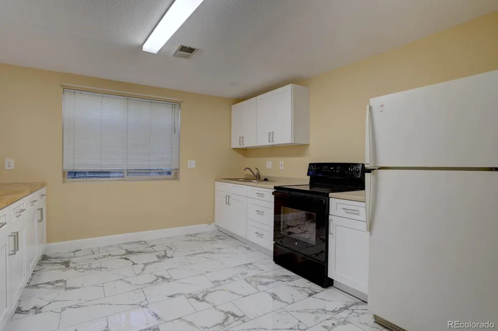 2522 Atchison Street Aurora, CO 80011