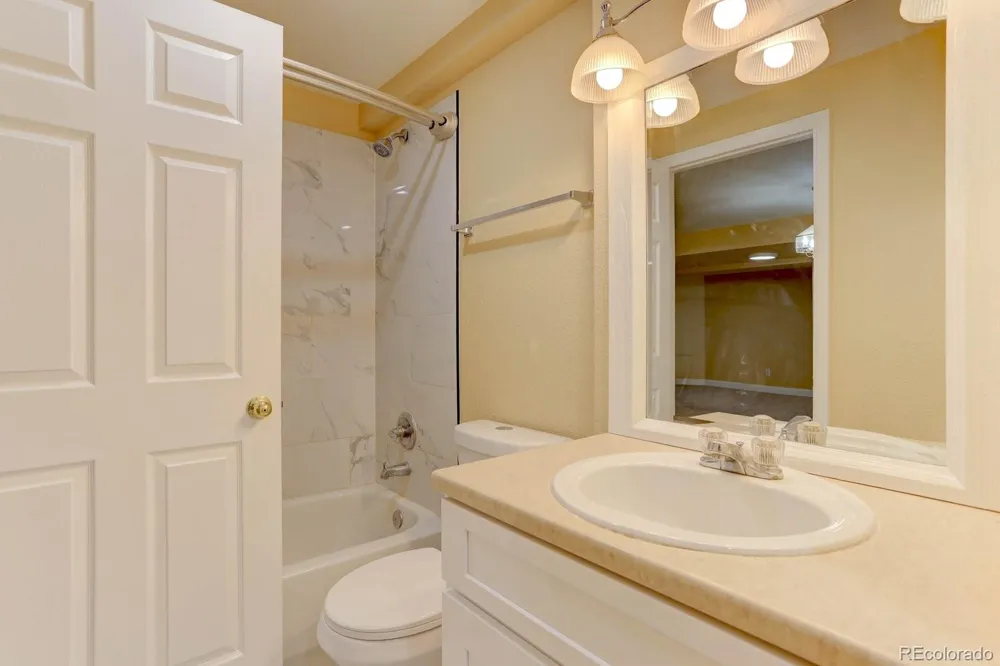 2522 Atchison Street Aurora, CO 80011