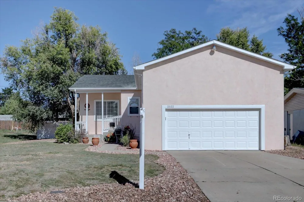 2522 Atchison Street Aurora, CO 80011