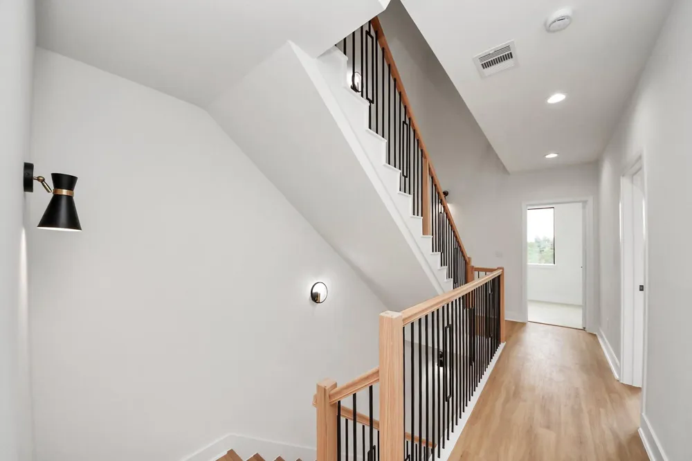 9022 Ferdinand Street Houston, TX 77051