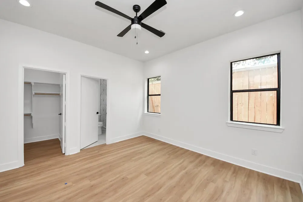 9022 Ferdinand Street Houston, TX 77051