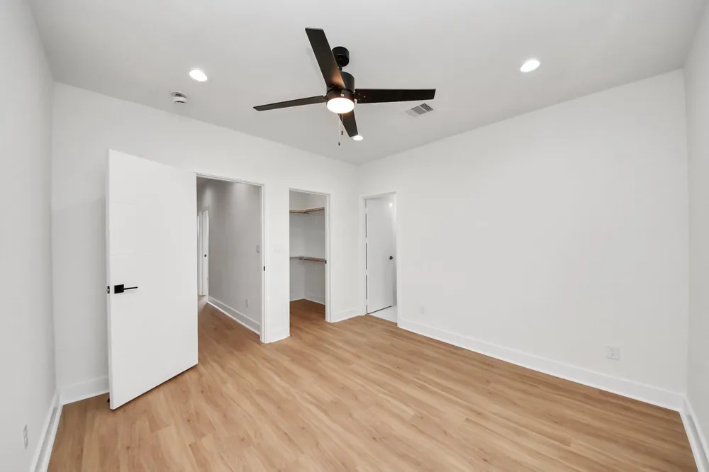 9022 Ferdinand Street Houston, TX 77051