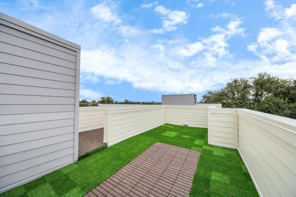 9022 Ferdinand Street Houston, TX 77051