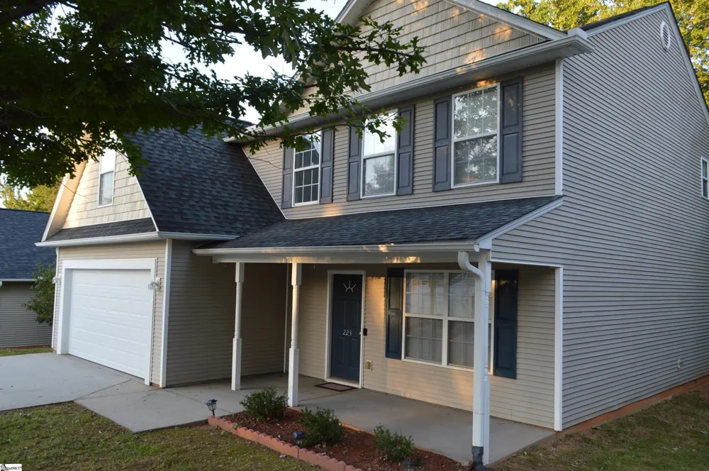 223 Stockbridge Drive Spartanburg, SC 29301