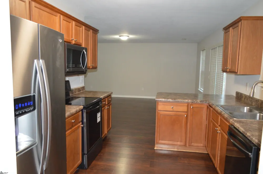 223 Stockbridge Drive Spartanburg, SC 29301