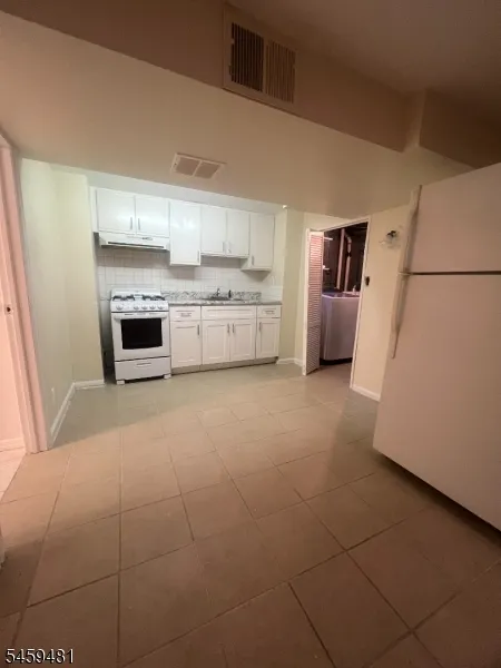 251 Chamberlain Ave Paterson City, NJ 07502