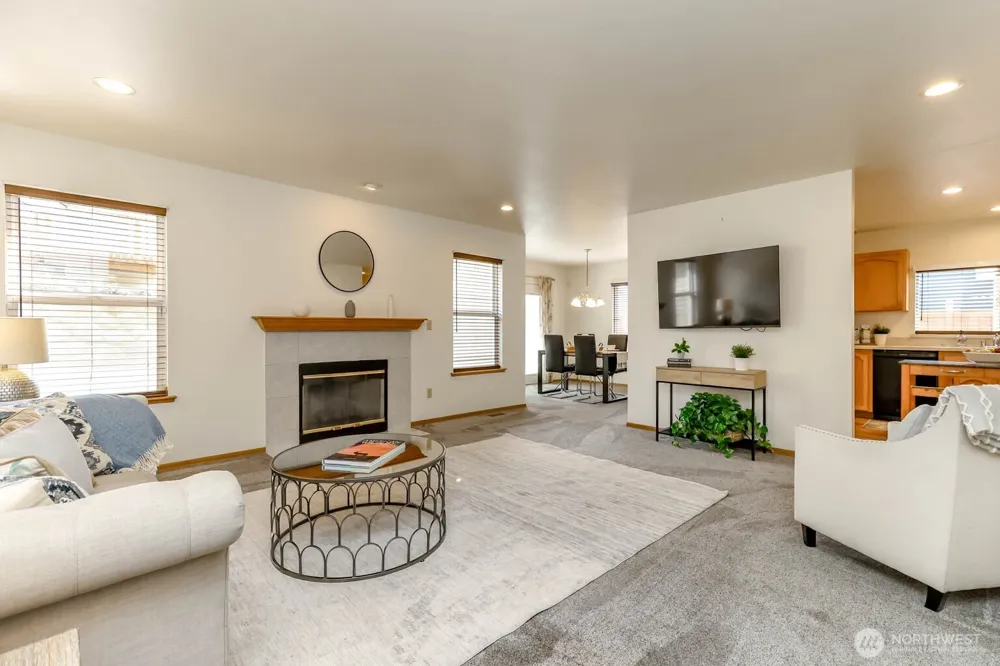 8552 Covina Loop NE Bremerton, WA 98311