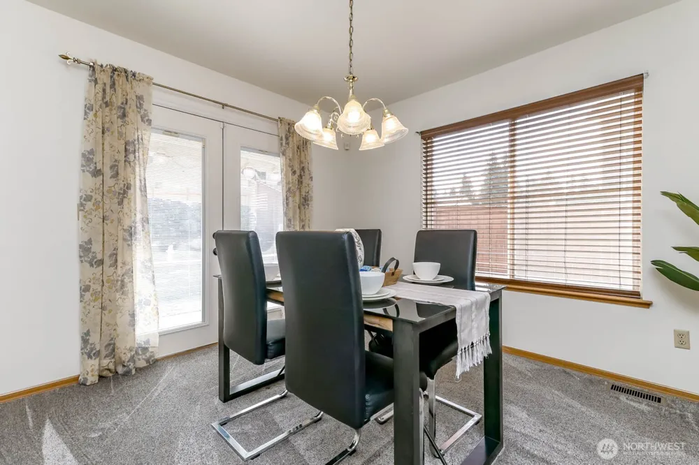 8552 Covina Loop NE Bremerton, WA 98311