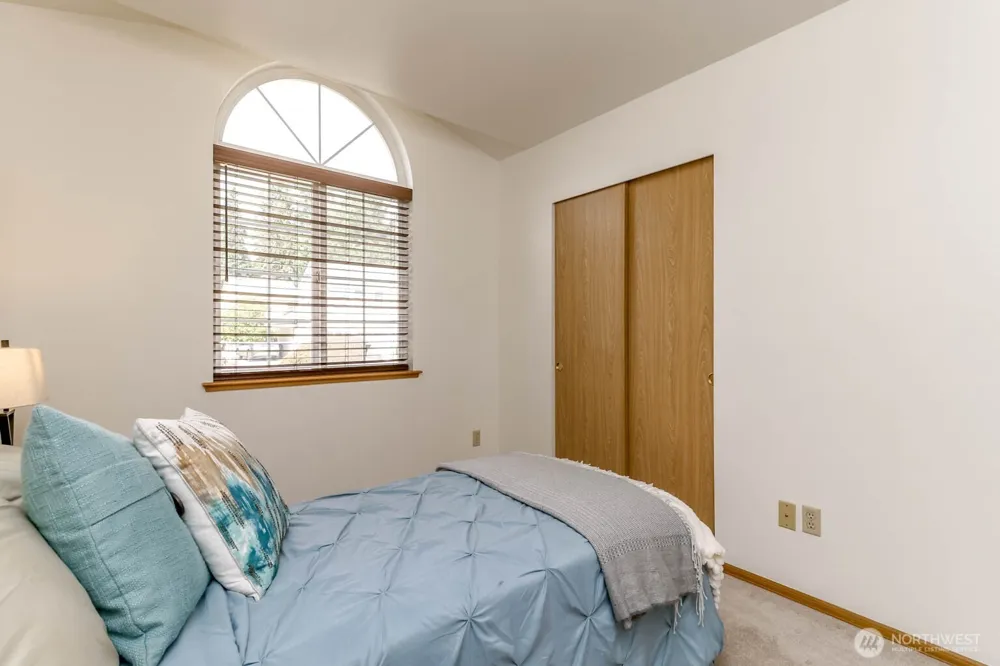 8552 Covina Loop NE Bremerton, WA 98311